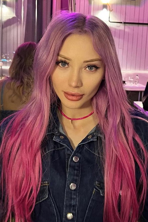 Özgür Balakar as Self - Contestant