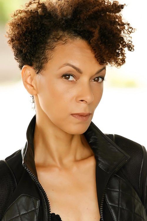 Timeca M. Seretti as Aunt Frankie