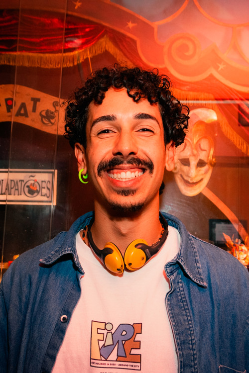 Diogo Andrade as China