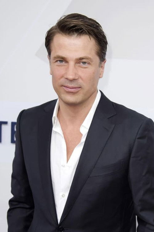 Wolfram Grandezka as Ansgar Graf von Lahnstein