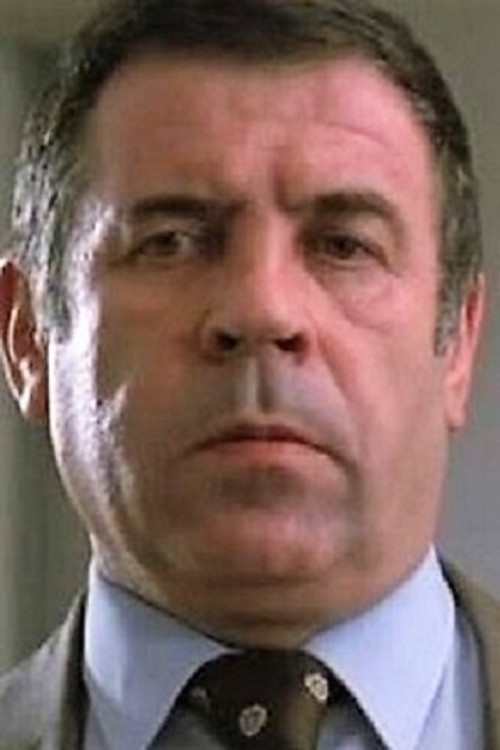 Fredy Ripers as Murdoch