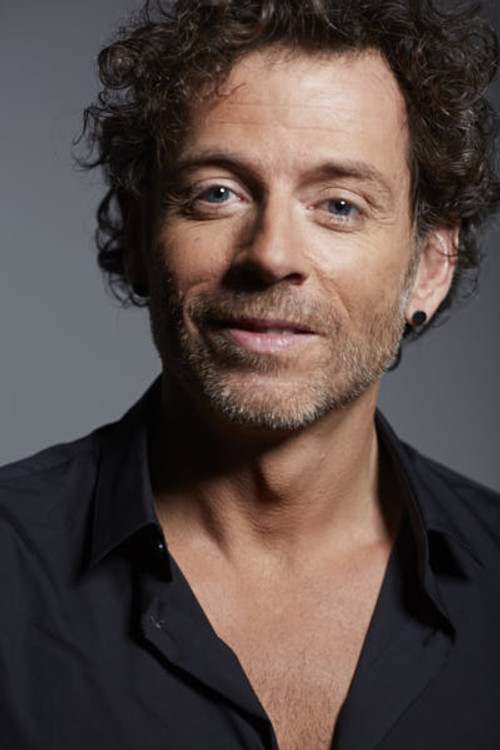 Santiago Ruiz as Javier