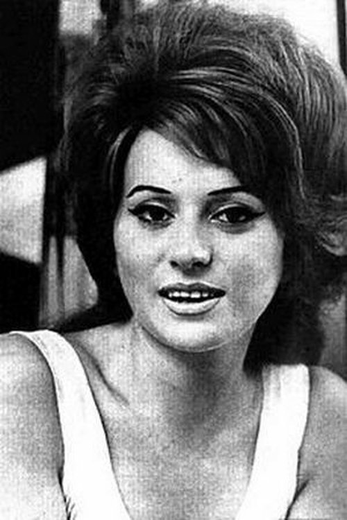 Miranda Martino as Patrizia