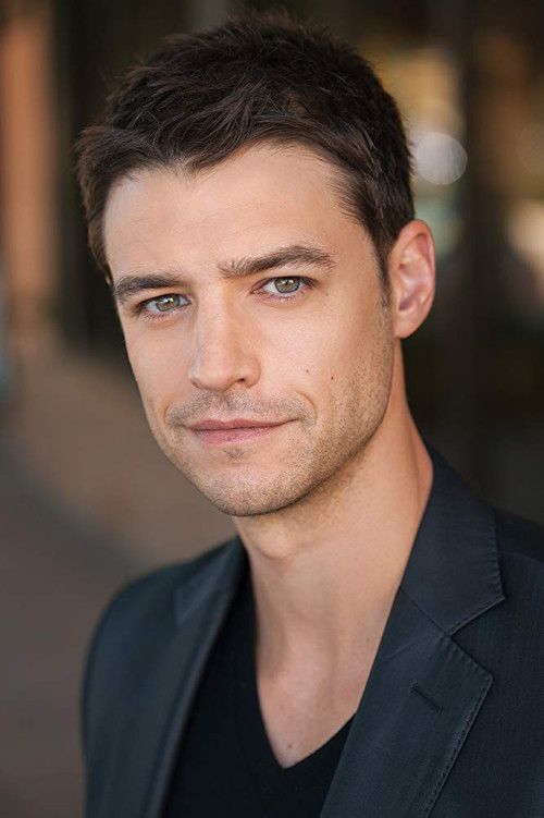 Joshua Snyder as Matt