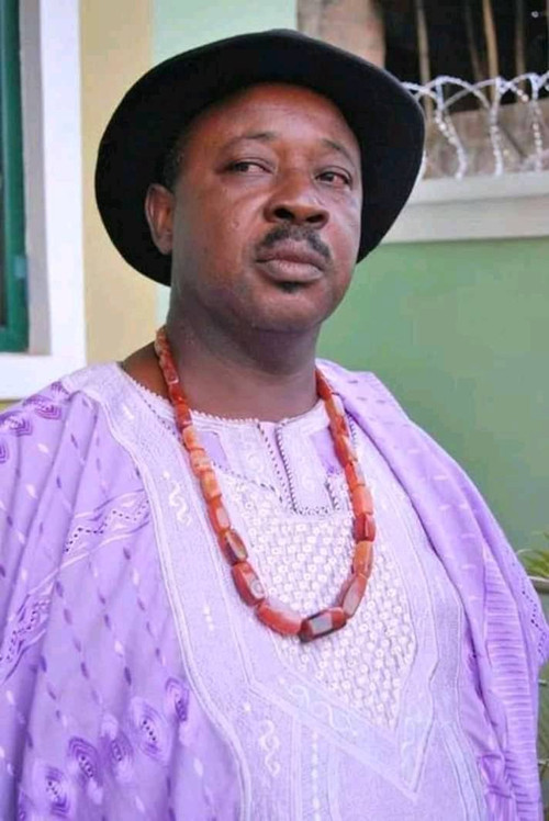 Amaechi Muonagor as Igwe Ezeamali