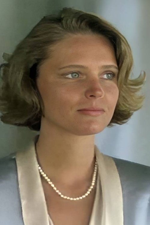 Inge Maria Granzow as Julienne