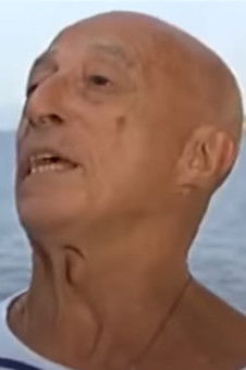 Carlos Alberto Valles as Committee Member