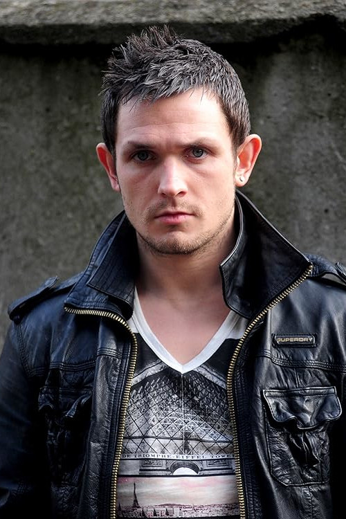 Johnny Ward as Paul