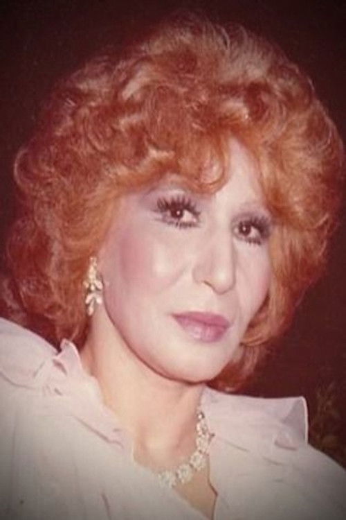 Fayza Ahmed as مطربة