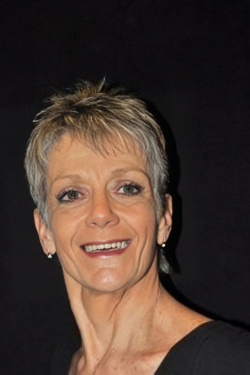 Roz Turner as Aunt Sally