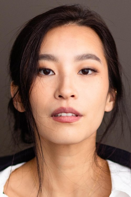 Amanda Zhou as Jenn Yu