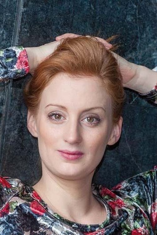 Kata Losonczi as Girl