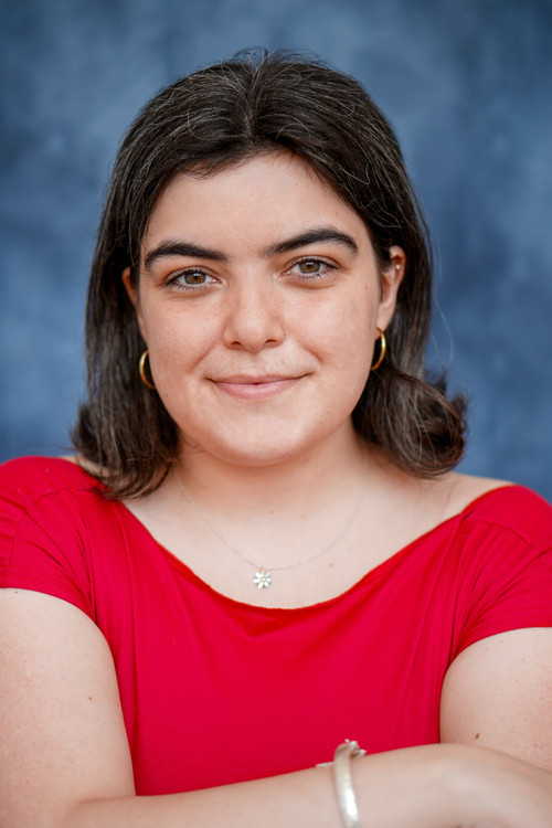 Siobhan Gardiner as Soph