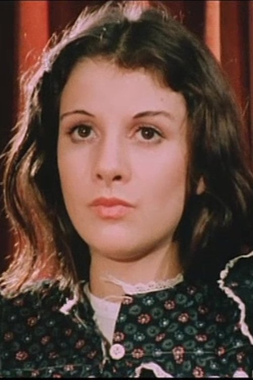 Laure Cottereau as Laure, who plays Sabine