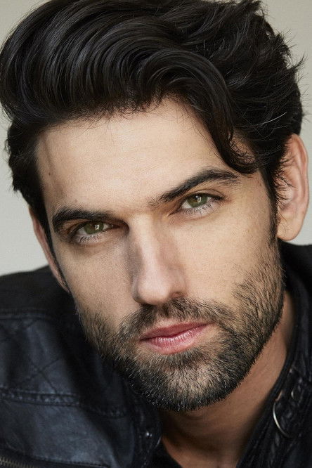 Reed Favero as Ian McCallister