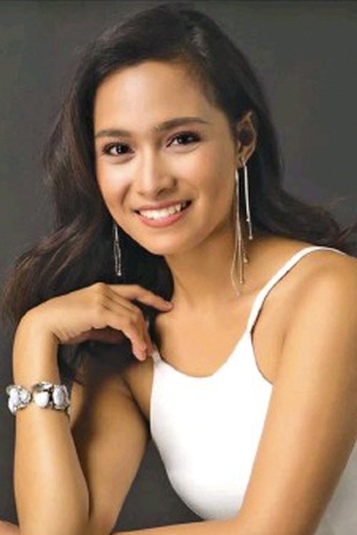 Elora Españo as Sol