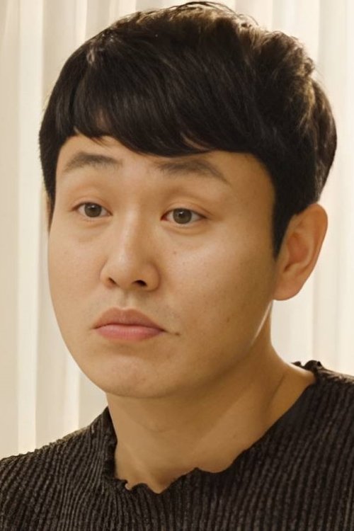 Gil Dong as Jeong-soo