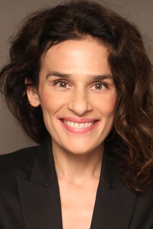 Anne-Sophie Morillon as Valérie