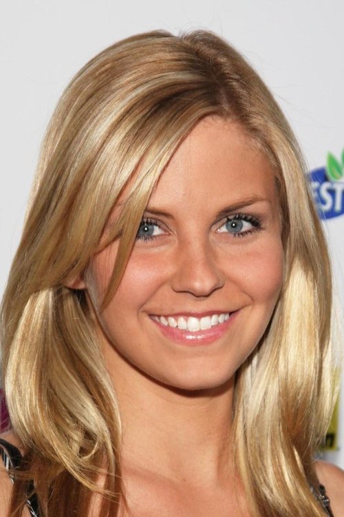 Nikki Griffin as Lauren