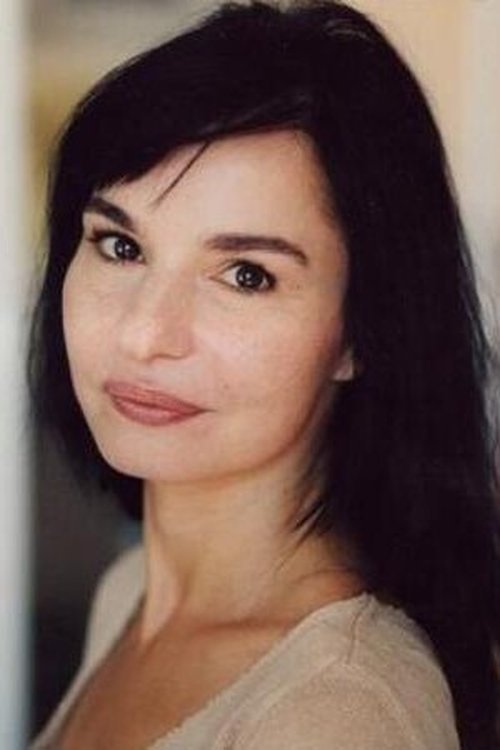 Marie Caries as Hélène