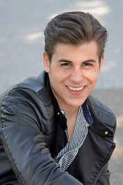 Ugur Ekeroglu as Deniz