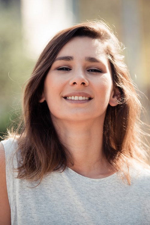 Kristina Malyseva as Larissa