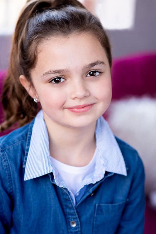 Olivia Laine Welch as Emma