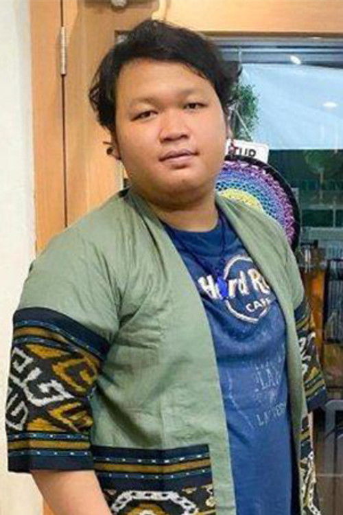 Rahmet Ababil as Seno