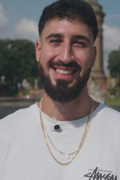 Lézan as Self - Contestant