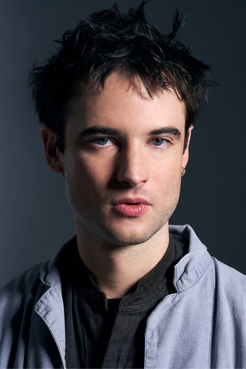 Tom Sturridge as Carl