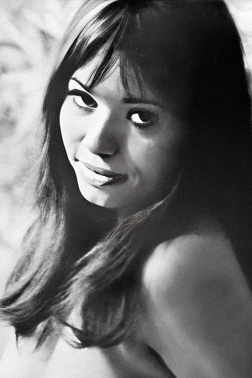 Nadejda Klein as Maria