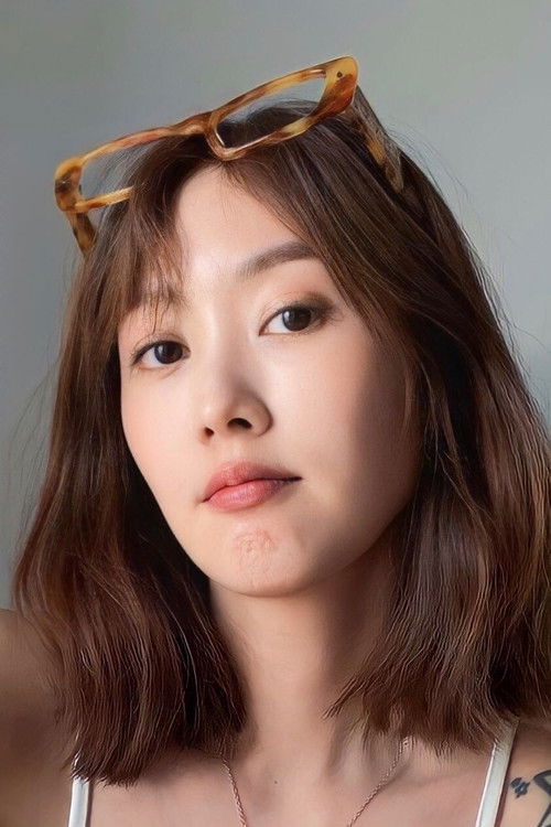 Arikanta Mahapreukpong as Gab / Gudjung