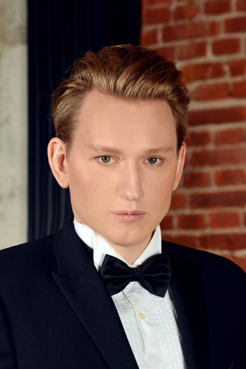 Bogdan Volkov as Fenton