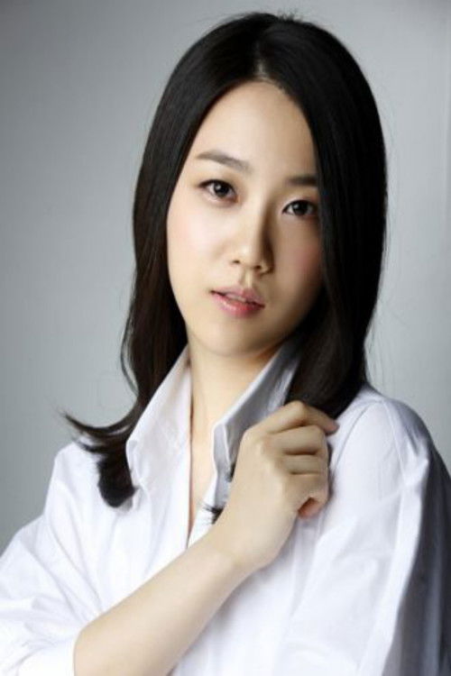 Baek Ok-dam as Yook Sun-Ji