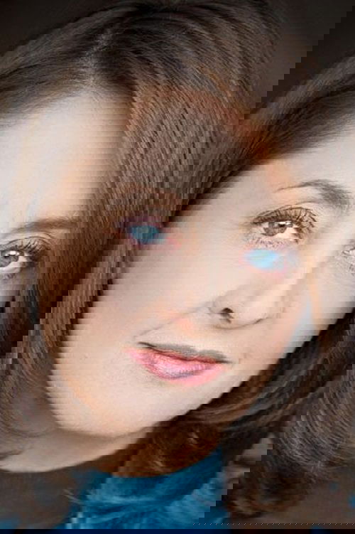 Jeanette Cronin as Ruth