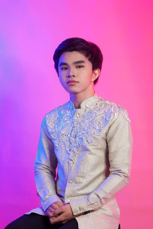 Xzyrone Sy as Ismail