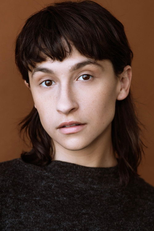 Noah Lamanna as Jessie