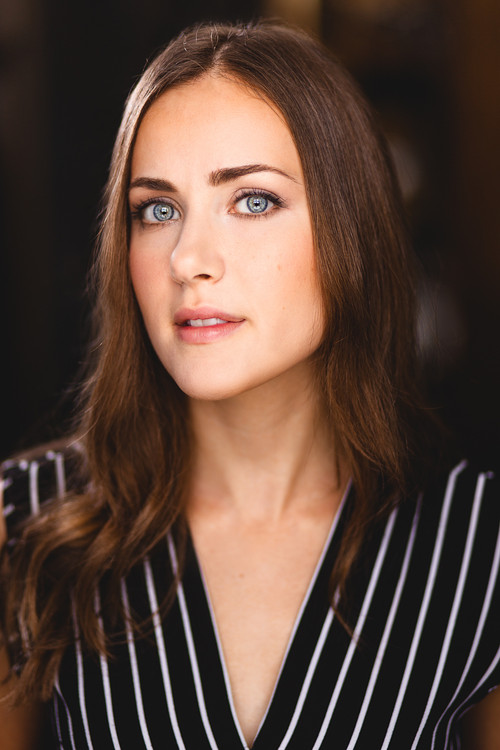 Julia Borsellino as Dana Metras