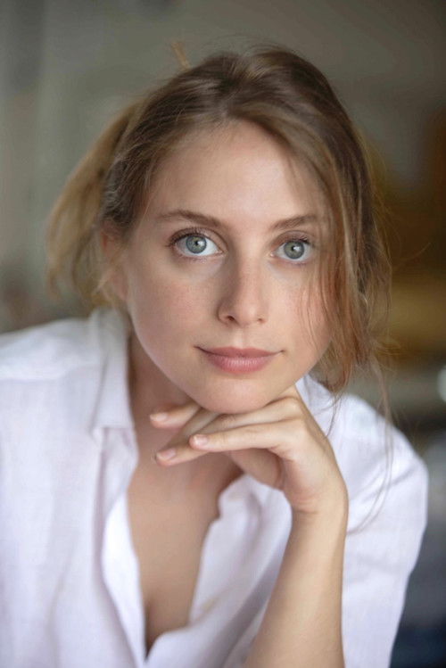 Clara Elig as Lucas's friend