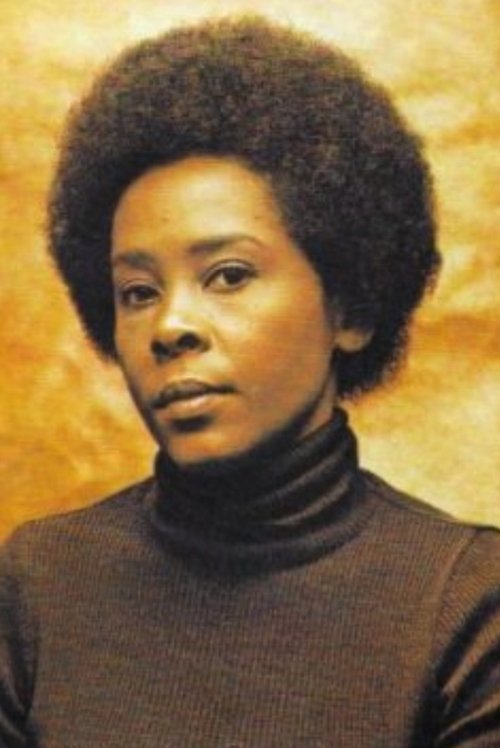 Camille Yarbrough as Dina Greene