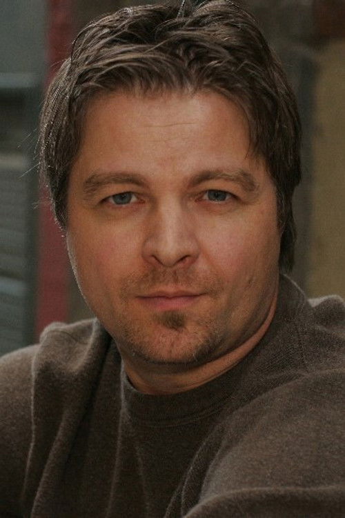 Andrew Lenz as Thomas Bryant