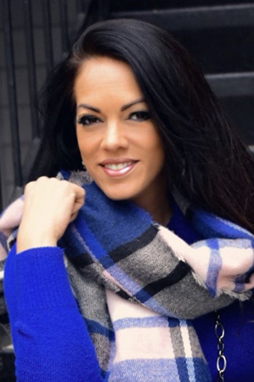 Melissa Kennemore as Police officer