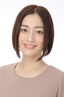 Emi Mamashita as Aki Takashina