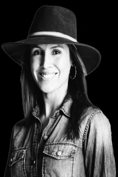 Angie Ruiz as Cece Espinoza