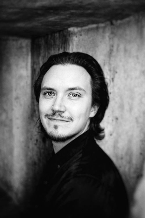 Jonathan Sand as Anders