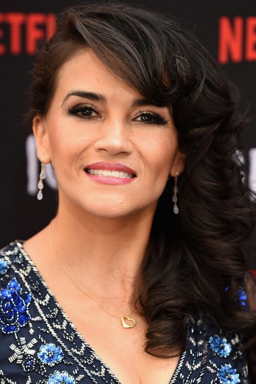 Karina Arroyave as Mercedes