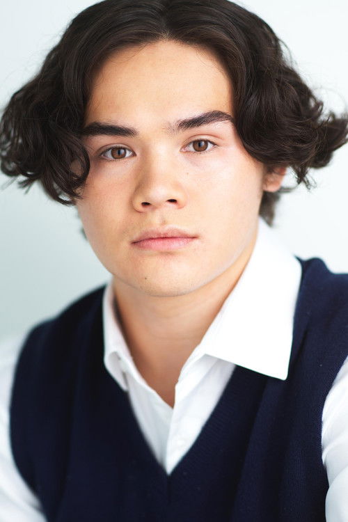 Lucas Randazzo as Newton