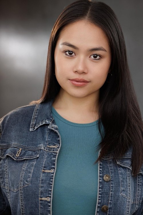 Gloria Karel as Lara