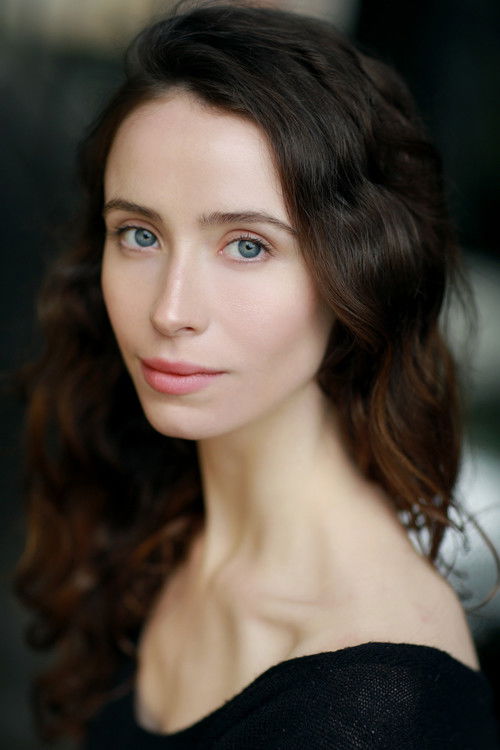 Aisha Fabienne Ross as Eva