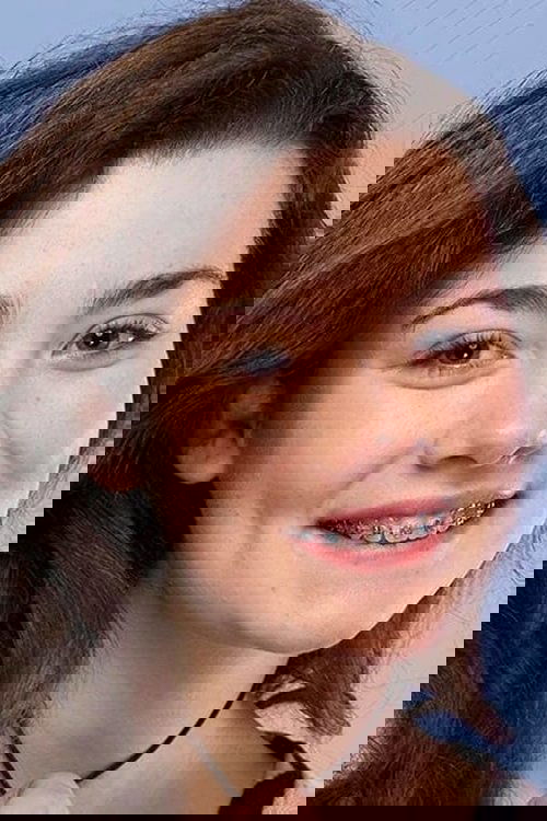 Catalina Castelblanco as Bea